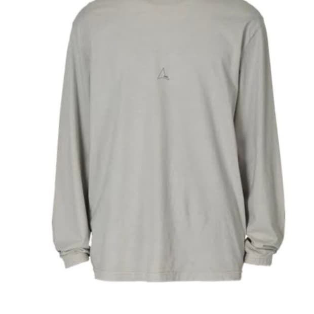 로아 롱슬리브 m