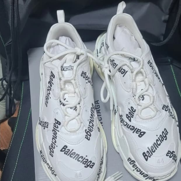 발렌시아가 트리플S 로고타입 화이트 44 새상품 (정품,밑창보강)