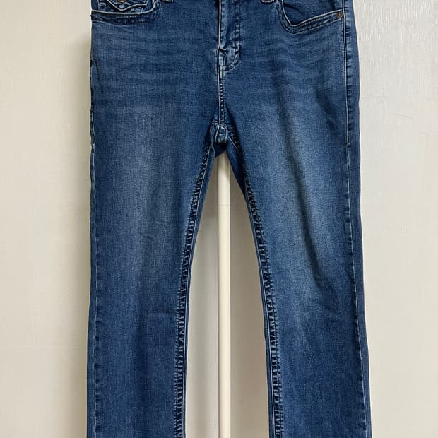 True Religion 트루릴리전 시그니처 플랩 포켓 중청 데님 (36