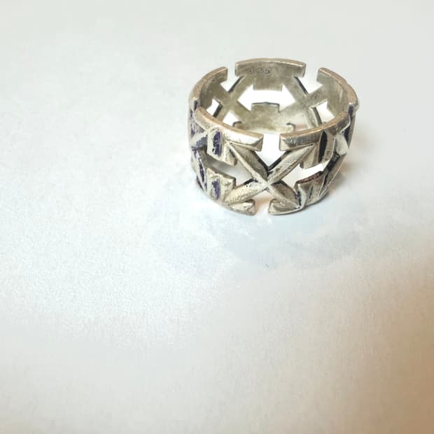 오프화이트 로고 반지