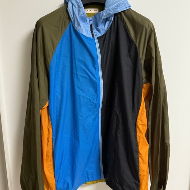 마르니 x유니클로 바람막이 XL SIZE