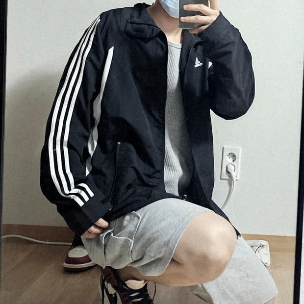 아디다스 삼선 흰검 트레이닝 바람막이 자켓