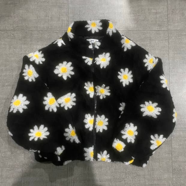 Wego 위고 하구미모리걸 아메카지너드남 아방핏 플라워후리스자켓
