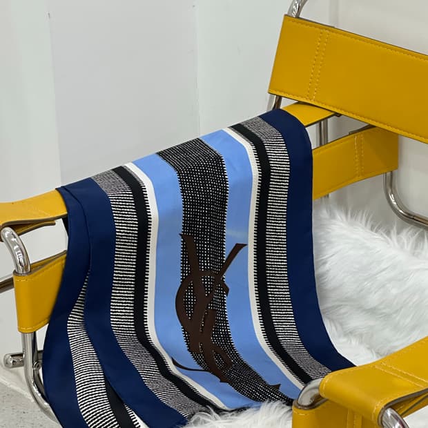 입생로랑 실크 머플러