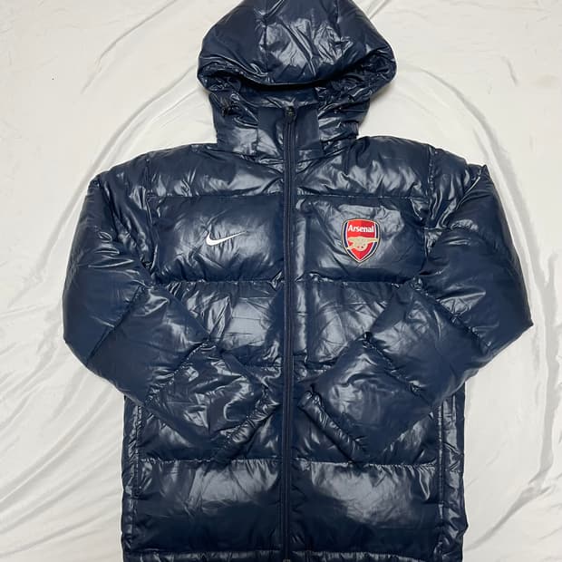 나이키 아스날 유광 다운 패딩 점퍼