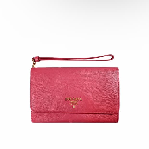 프라다 여성 사피아노 비텔로 레더 스트랩 지갑 미디움 핑크 1M1426