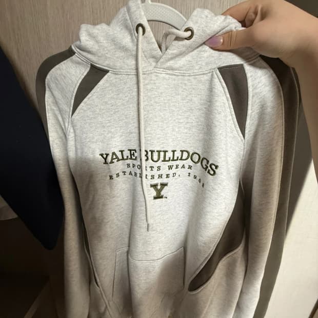 예일 후드티