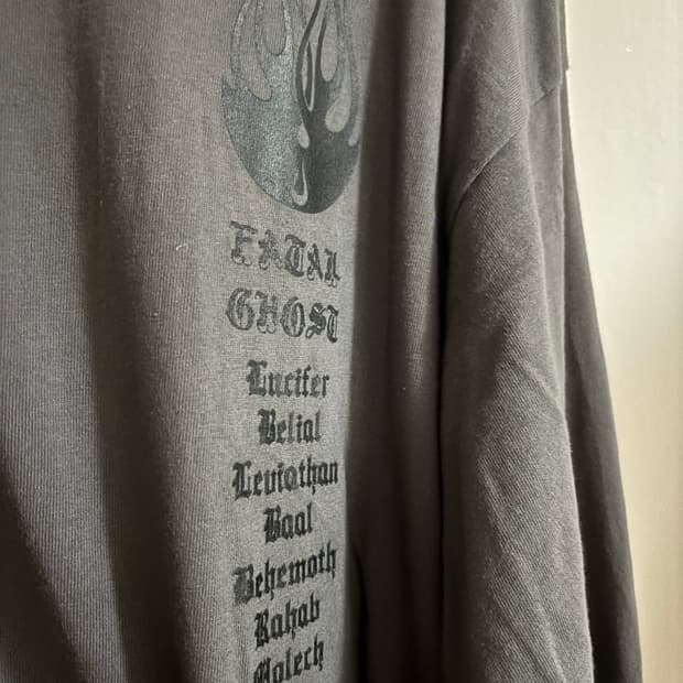 fatal ghost 롱슬리브
