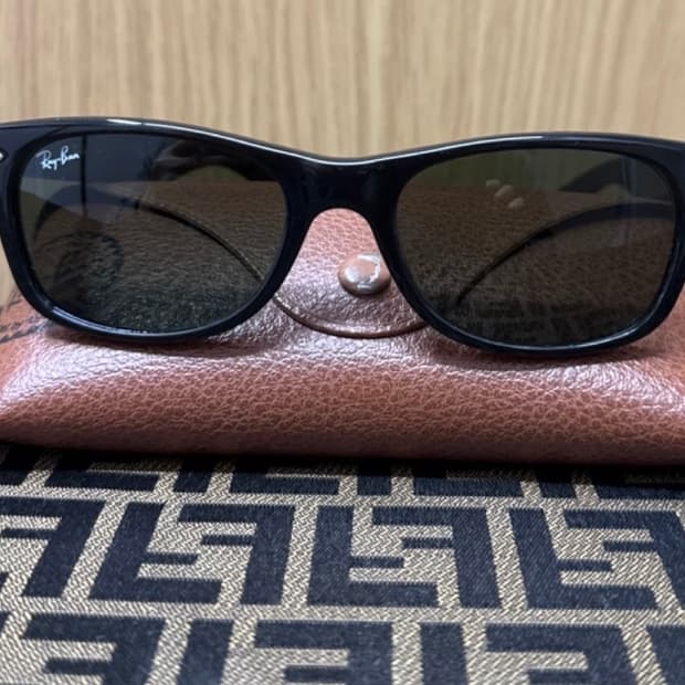 레이밴RB2132 52  블랙 선글라스