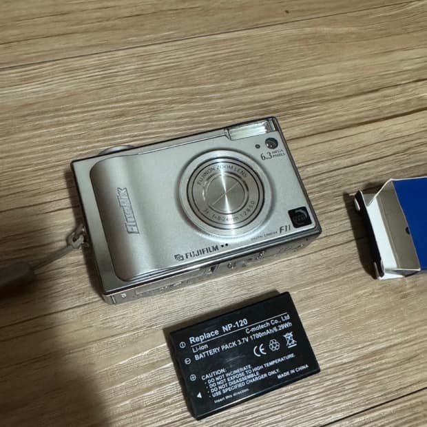 후지필름 파인픽스 f11 노윤서디카 