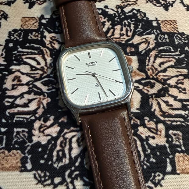 SEIKO 빈티지 쿼츠 시계
