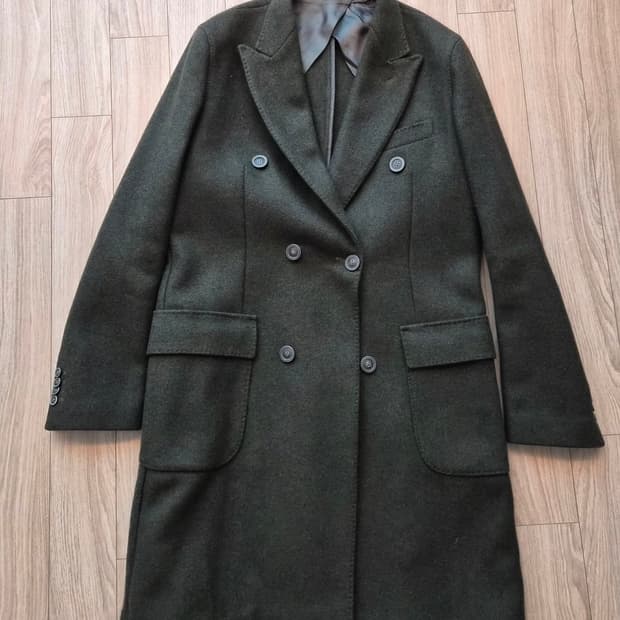 베나코앤모나코 더블버튼 코트 판매합니다