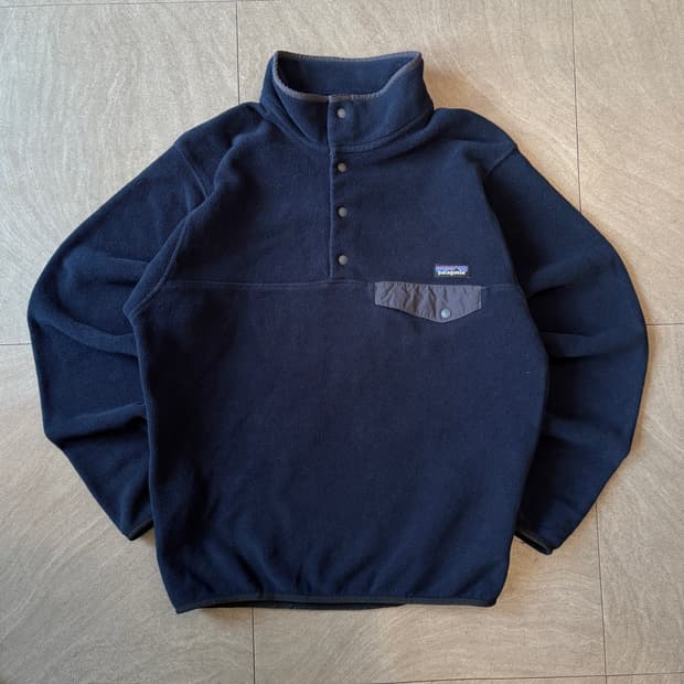 파타고니아 라이트 웨이트 네이비 신칠라 스냅티