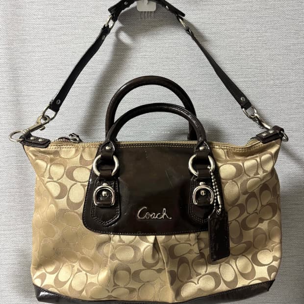 코치 애슐리 시그니처 사첼백 (Coach Ashley Satchel)