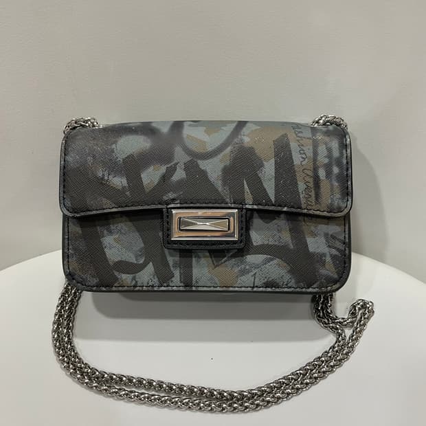 DKNY 뉴욕 그래피티 미니 체인 숄더백