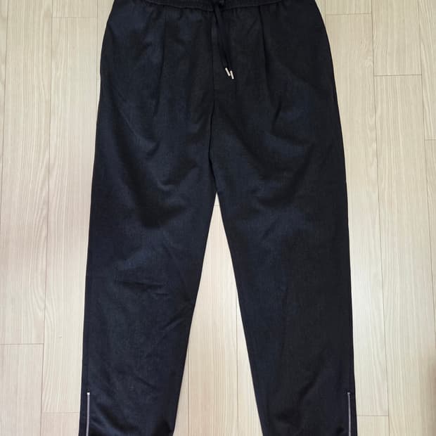 타임옴므 지퍼 디테일 밴딩 슬랙스 