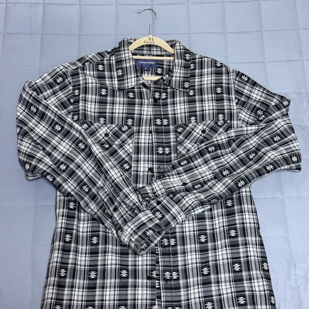 디스이즈네버댓 African Check Shirt Black 라지 사이즈
