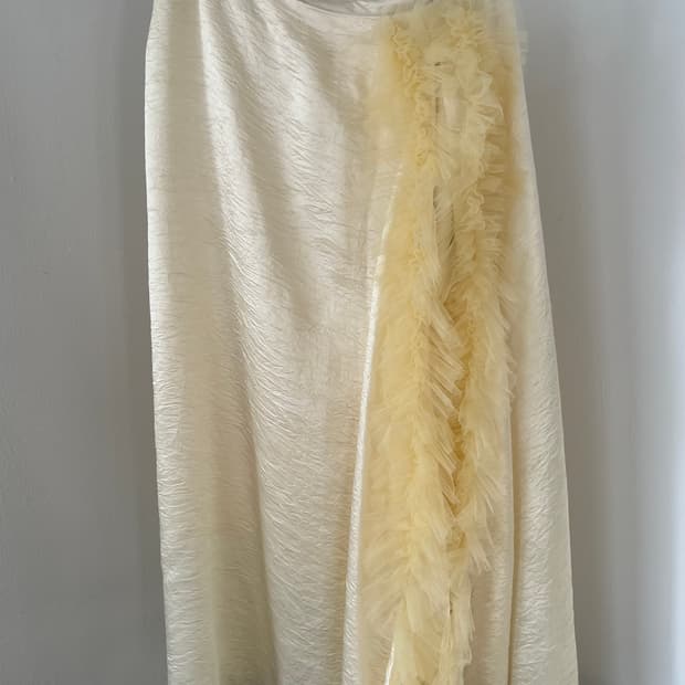 frill satin skirt