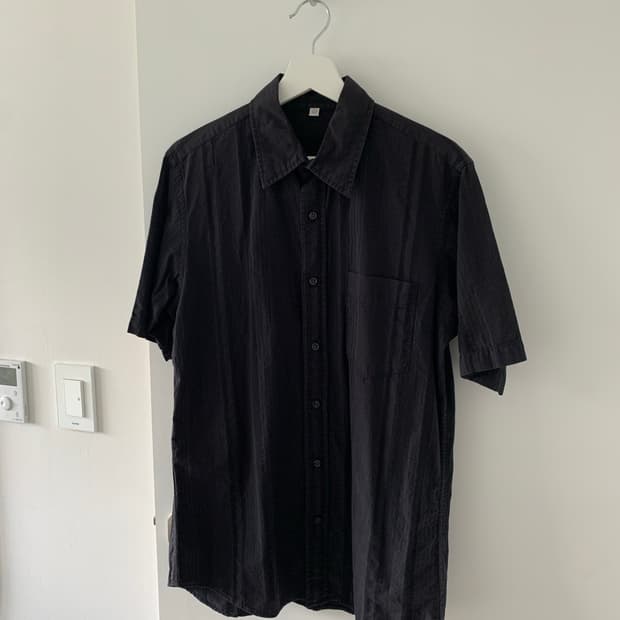UNIQLO 블랙 패턴 반팔 셔츠
