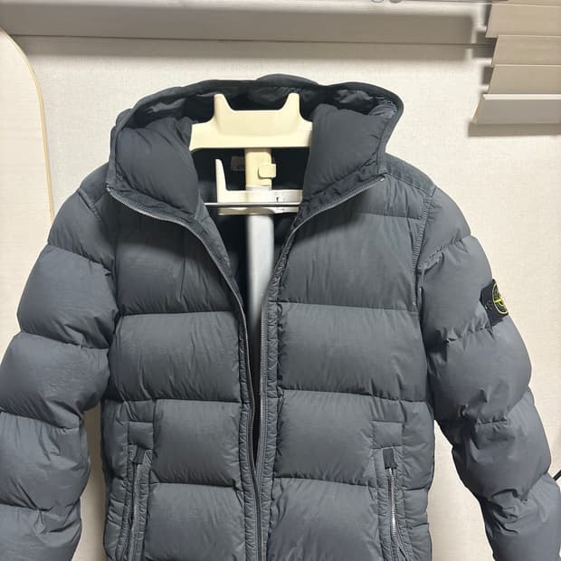 스톤아일랜드 심리스 패딩