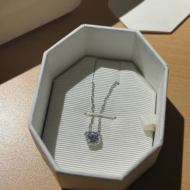 스와로브스키 콘스텔라 목걸이(새상품)