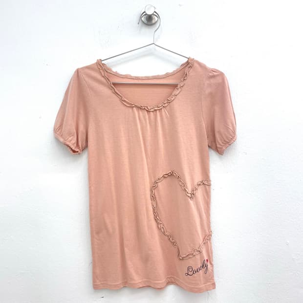 Pink heart T