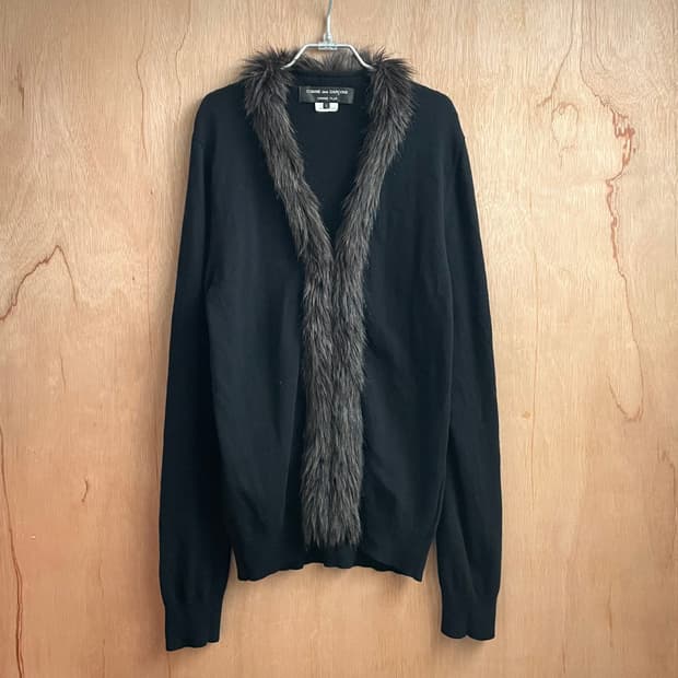 꼼데가르송 옴므플러스 퍼 집업 가디건