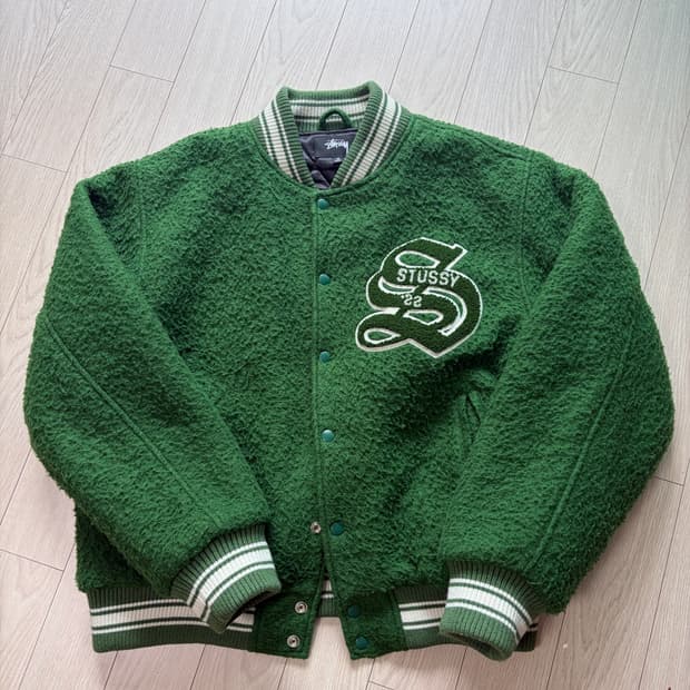 스투시 카센티노 울 바시티