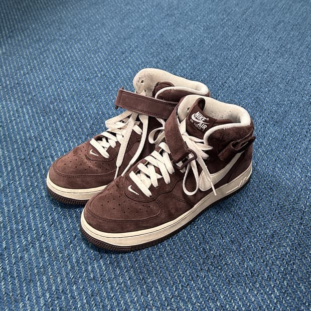 나이키 에어포스 초콜릿 미드 255