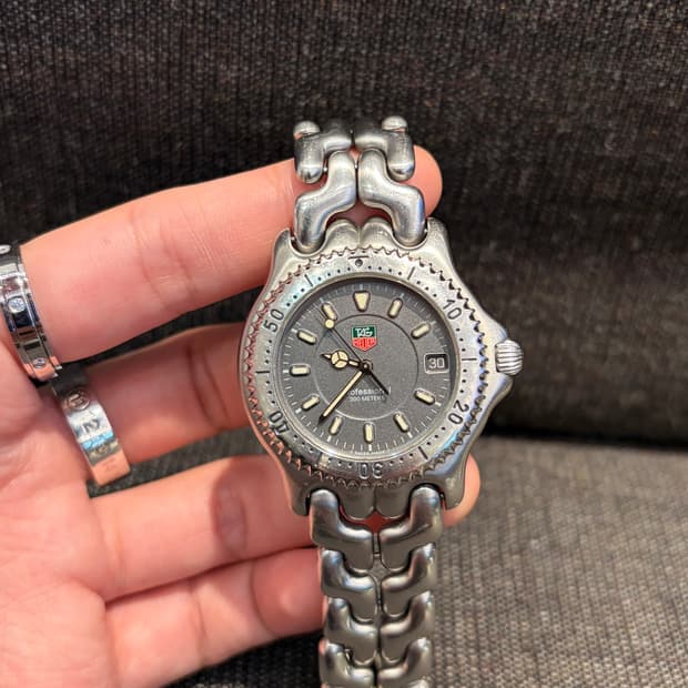 태그호이어 셀 프로페셔널 200 빈티지 시계 38mm