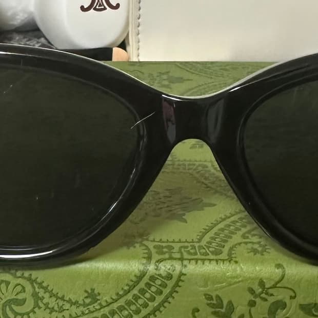 미우미우 블랙 캣아이 선글라스 