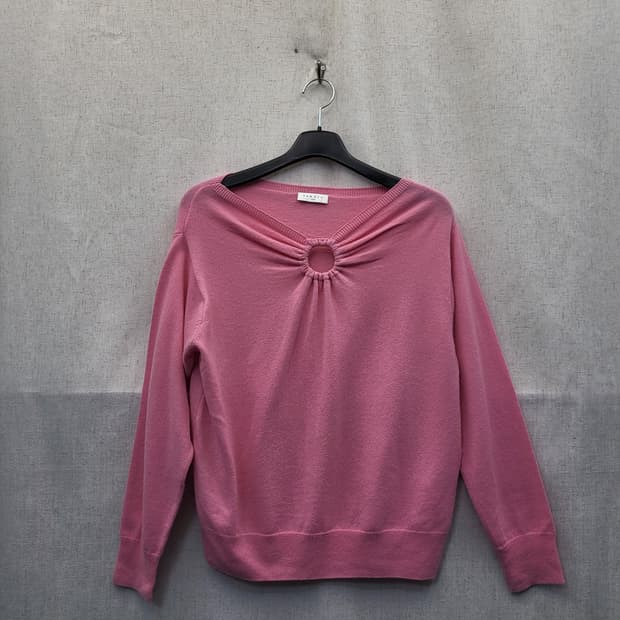 산드로 핑크 링 디테일 니트