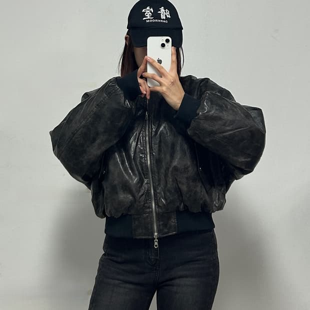 팬시클럽 빅로고 퀼팅 리버시블 엠보 점퍼 블랙