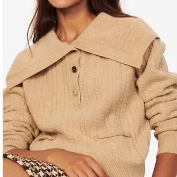 산드로 케이블 니트 카라 스웨터