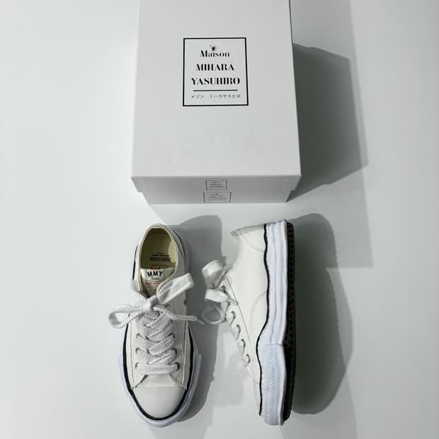 메종 미하라 야스히로 피터슨 OG 솔 캔버스 로우 스니커즈 화이트