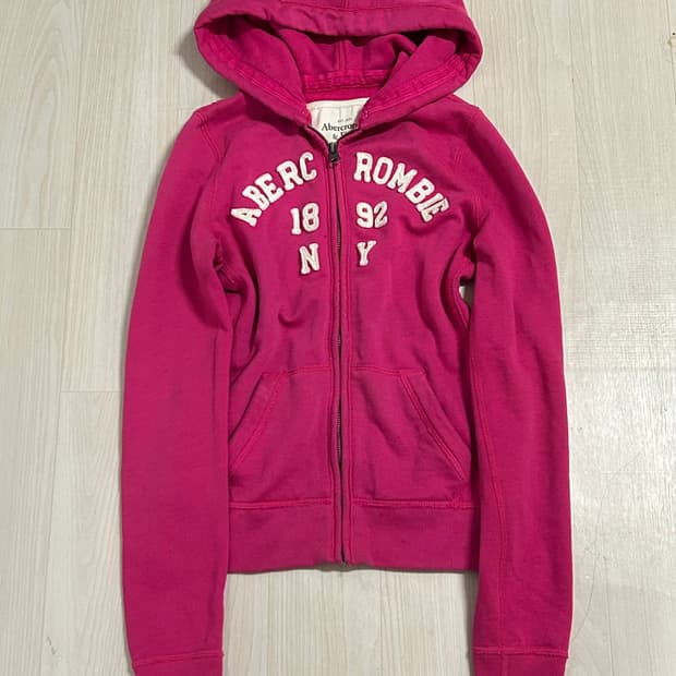 💗 아베크롬비 y2k 핑크 아치로고 딱붙핏 후드집업 💗