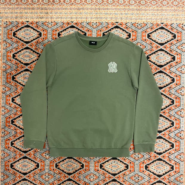 MLB 뉴욕양키스 카키 맨투맨 티셔츠 호칭155