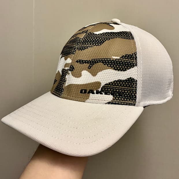(L~XL)oakley 오클리 카모 화이트 플렉스핏 트러커 메쉬캡 모자
