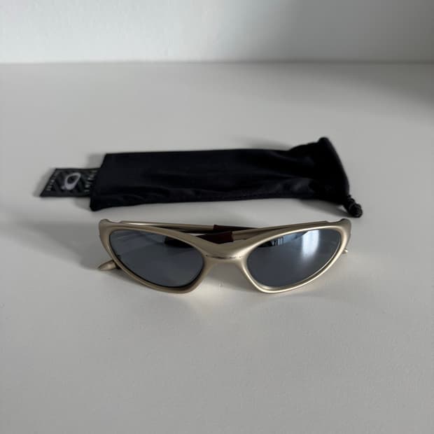 Oakley Minute 1.0 (1999) gold iridium