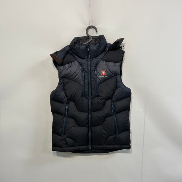 블랙야크 남성 거위털 패딩조끼 100
