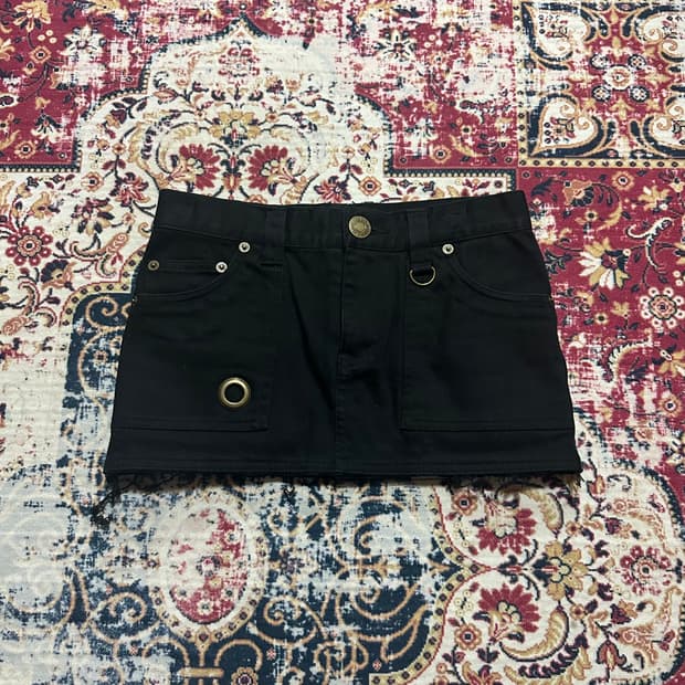 스터드 미니 스커트