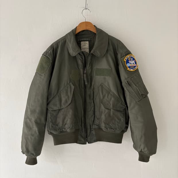 00‘s USAF cwu-45/p Flight Jacket. 