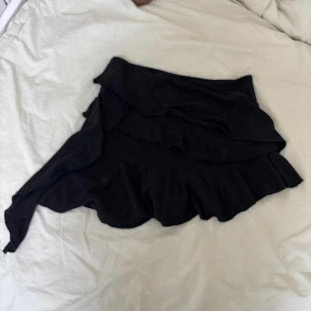 발레코어 언발란스 홀 스커트