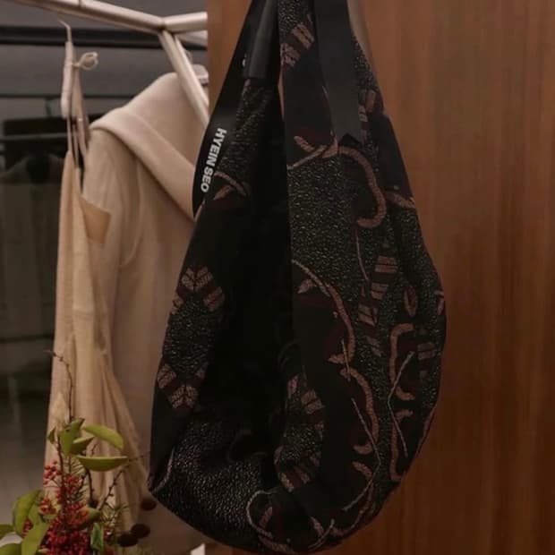 혜인서 트위스트드  숄더백