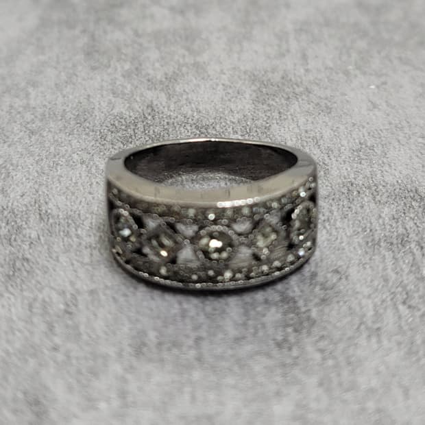 unique ring