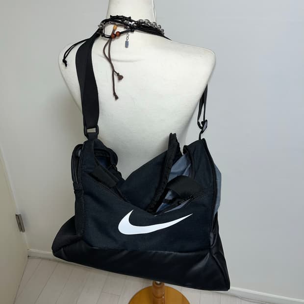 나이키 더플백 블랙