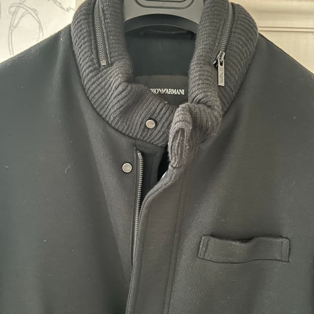 엠포리오 아르마니 블랙 자켓