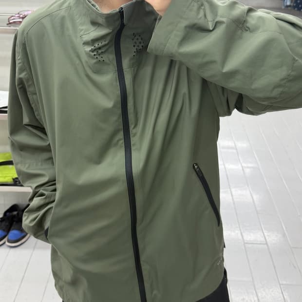 나이키 클라이마핏 기능성 하이넥 바람막이 자켓 카키