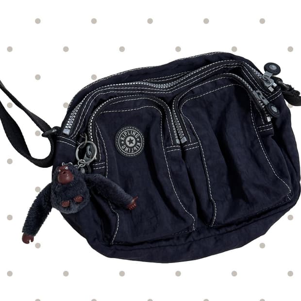 Kipling 투포켓 유니크 네이비 크로스백