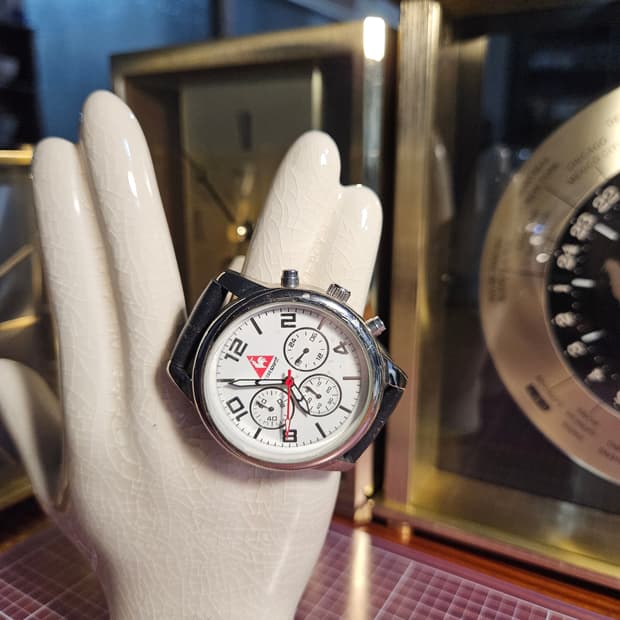 르꼬끄 블랙 가죽 손목시계 쿼츠